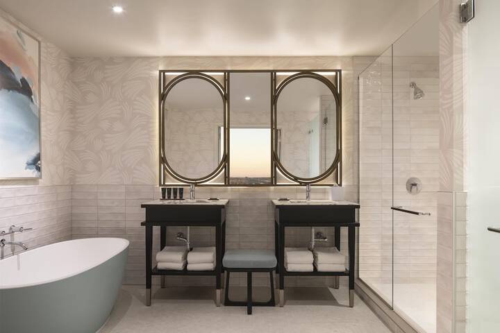 Hyatt Centric Downtown Nashville