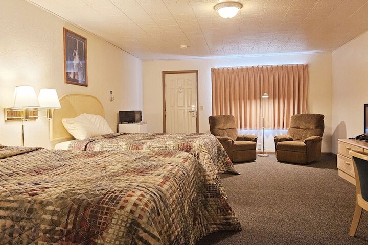 Gray Wolf Lodge