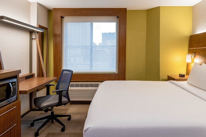 Room 20 of 52
