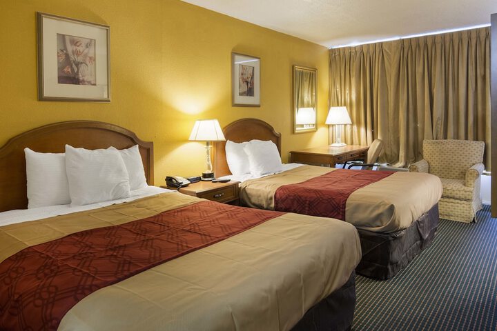 Room 10 of 23