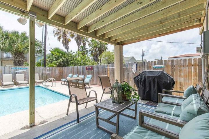 TREASURE ISLAND TOWNHOUSE