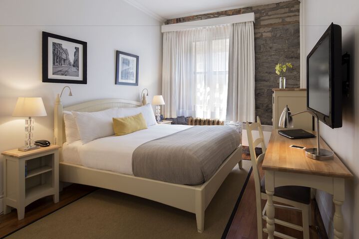 Room 15 of 38