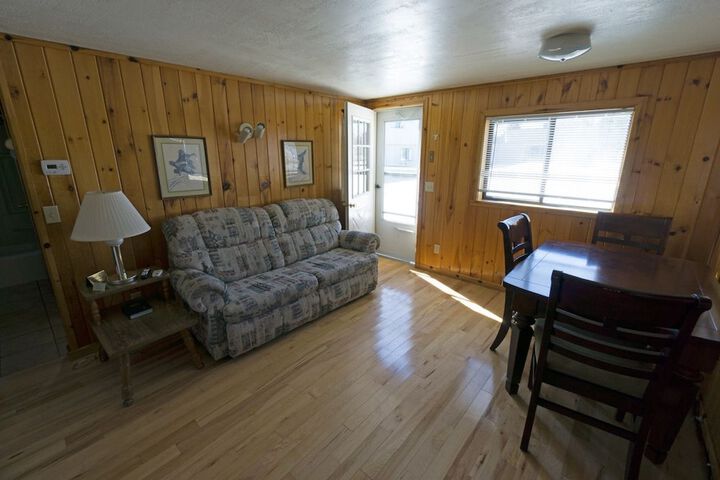 Room 18 of 25