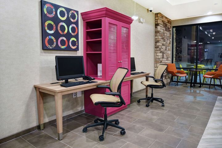 Business Center 45 of 45