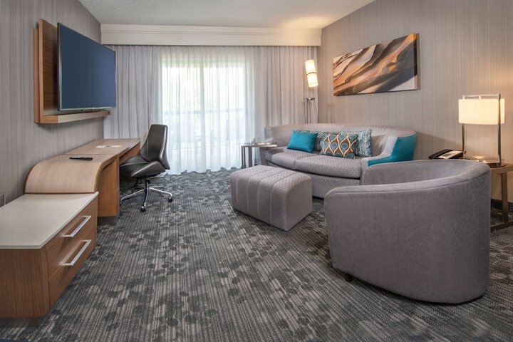 Room 7 of 28