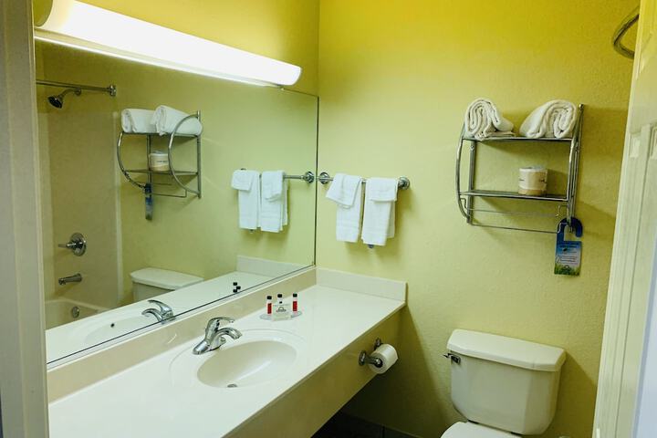 Room 25 of 35