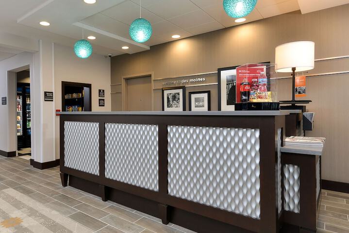 Hampton Inn & Suites Des Moines Downtown