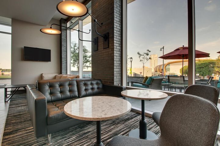 Hyatt Place Milwaukee / Downtown