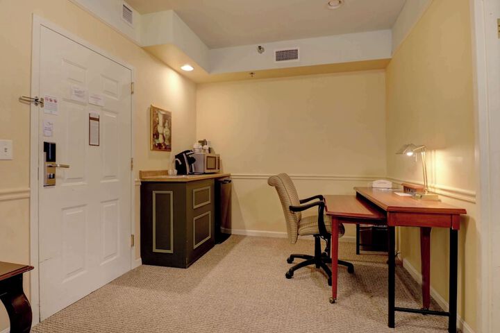 Room 50 of 142