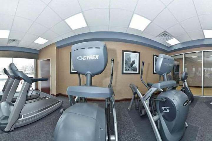 Wyndham Garden Elk Grove Village / OHare