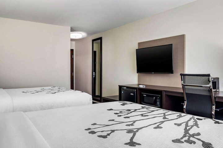 Room 19 of 32