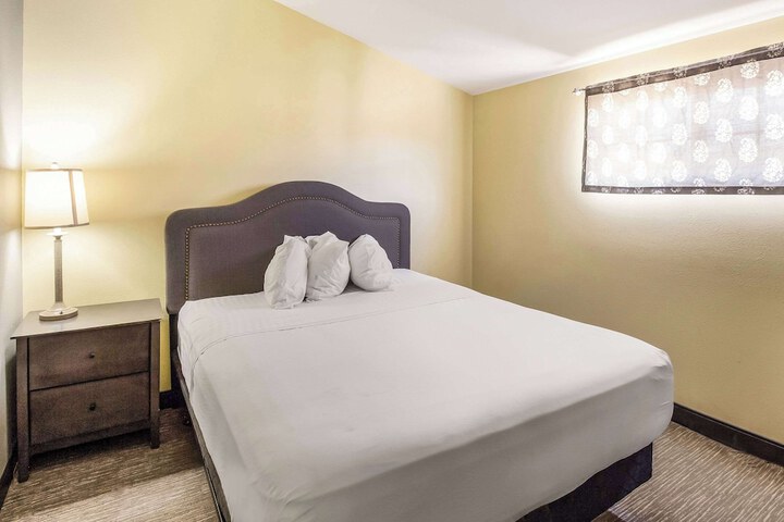 Room 14 of 47