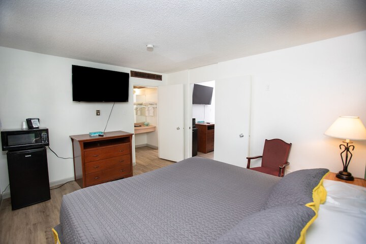 Room 34 of 41