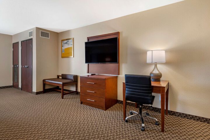 Room 18 of 37