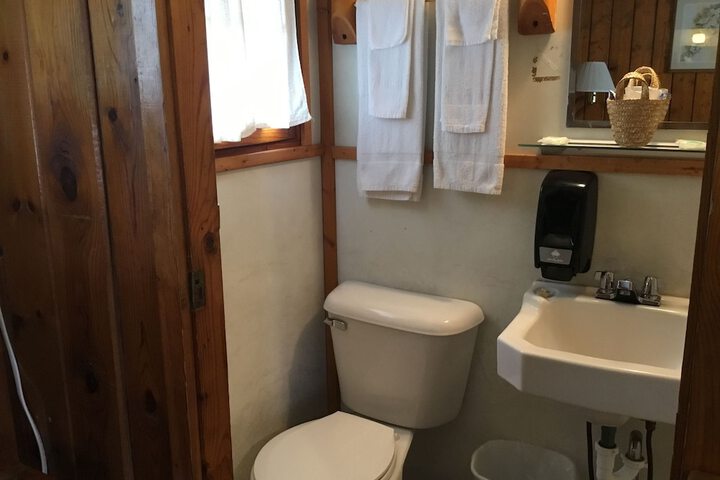 Room 4 of 23