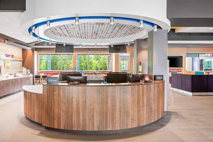 Tru by Hilton Holland Mi