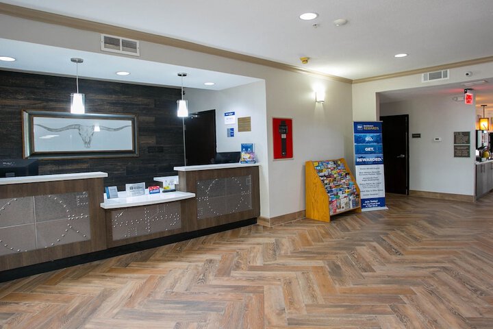 Hotel Interior 6 of 25