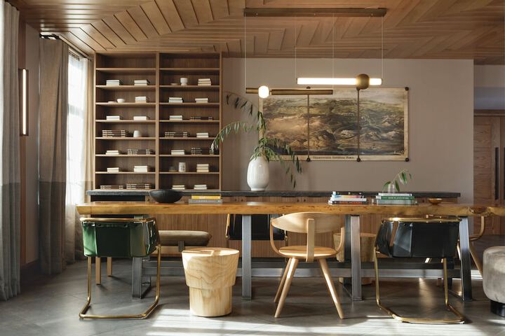 Kimpton Armory Hotel Bozeman by IHG