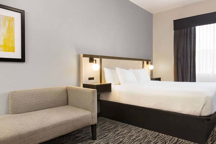 Ramada by Wyndham Marina