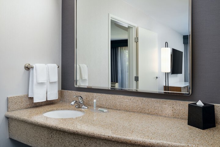 Courtyard by Marriott Kingston