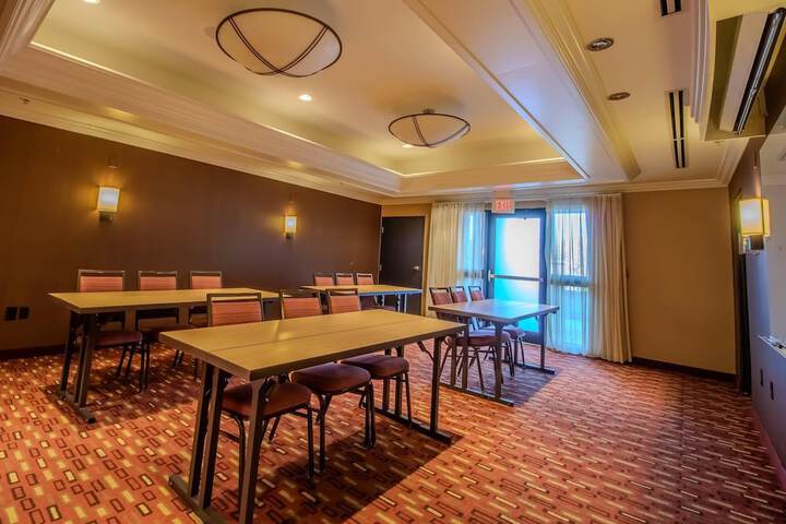 Country Inn & Suites by Radisson Convention Center