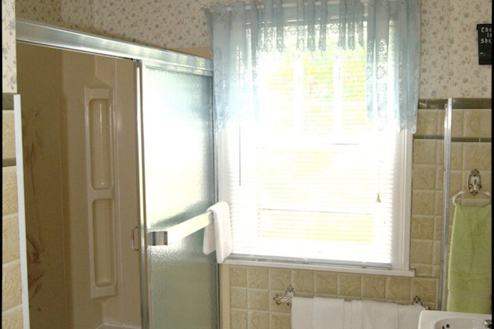 Room 40 of 84