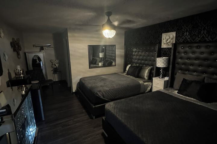 Room 46 of 77