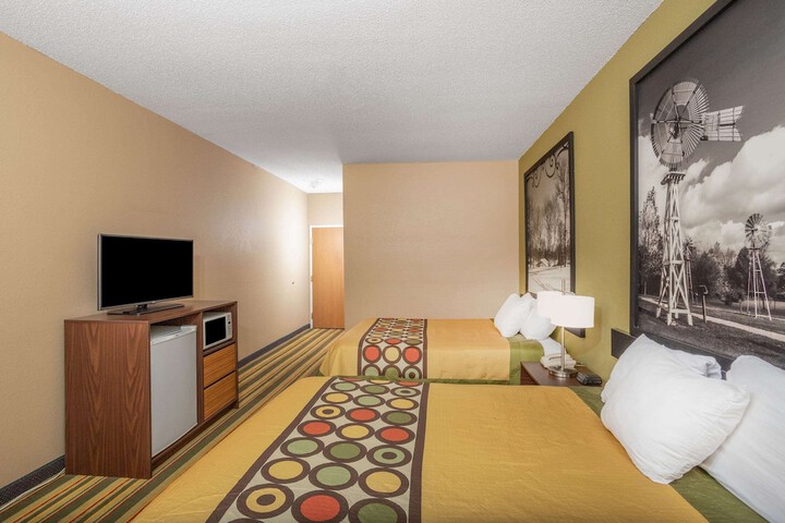 Room 8 of 21