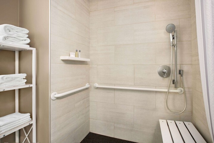 Wingate by Wyndham Bronx / Haven Park
