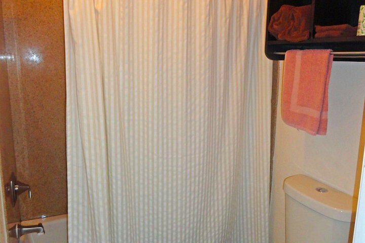 Room 37 of 60