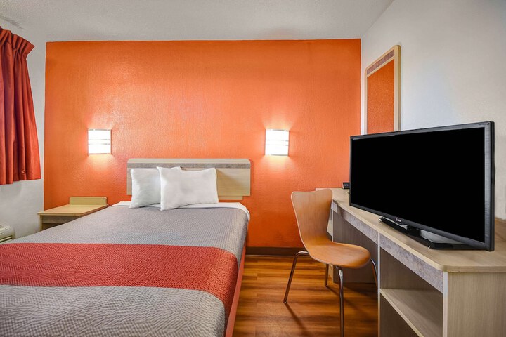 Room 29 of 34