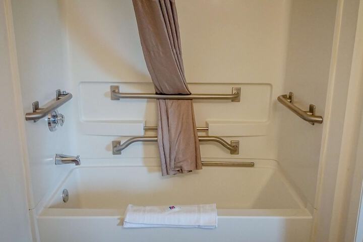 Room 15 of 26