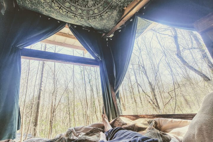 Lost River Hostel