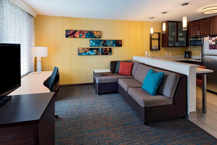 Room 18 of 32