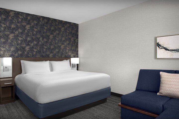 Courtyard by Marriott Richmond Downtown