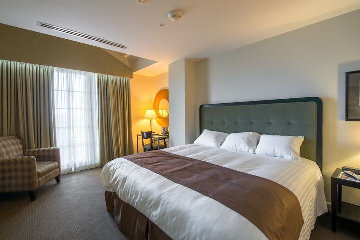 Room 12 of 35