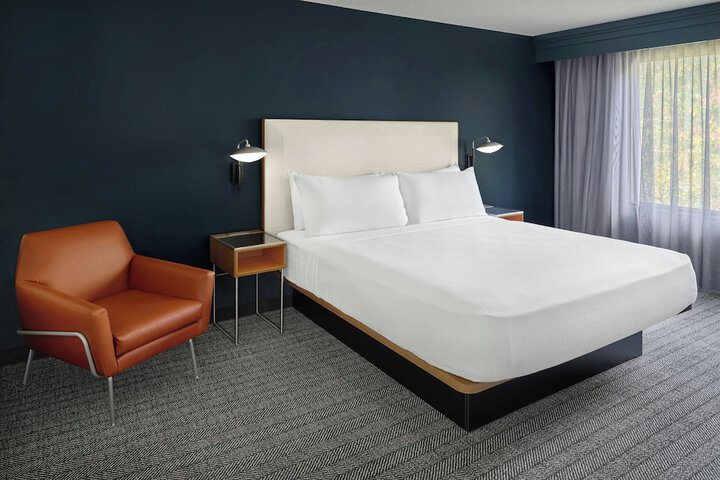 Courtyard by Marriott Kansas City Shawnee