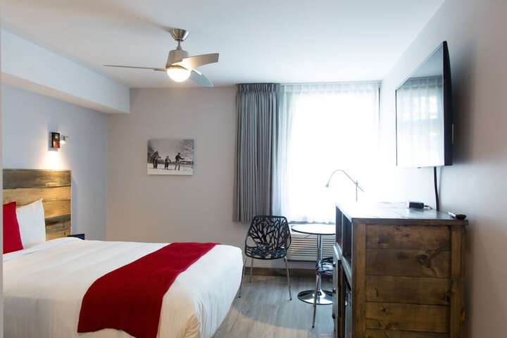 Room 43 of 57