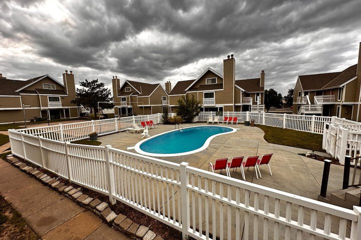 Pool 4 of 56