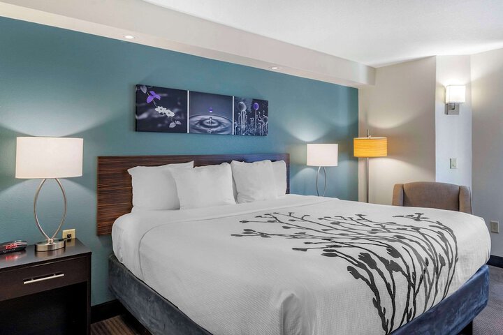 Room 20 of 35