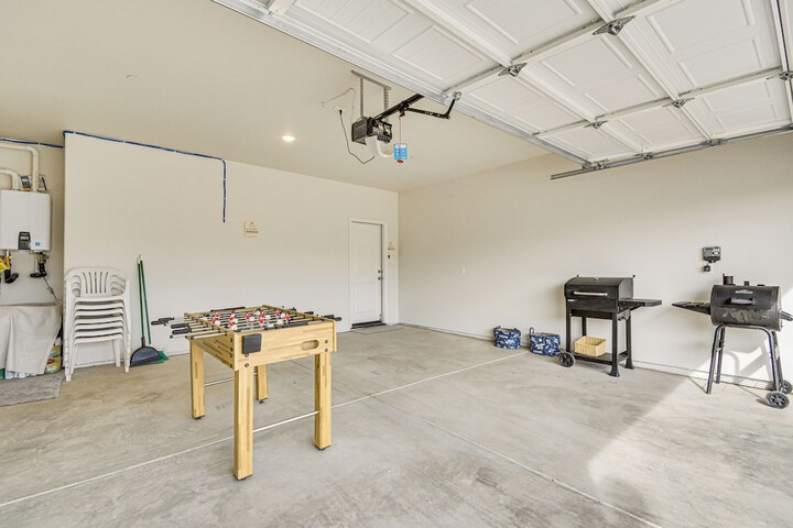 Chowchilla Home w / Private Patio!