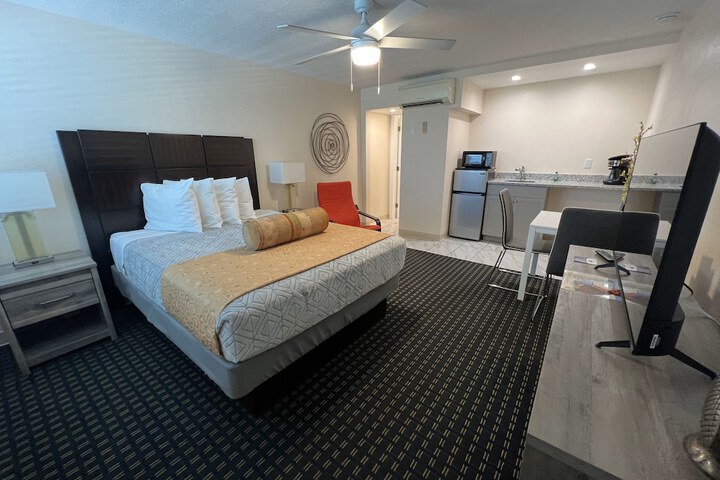 Beachside Resort Motel