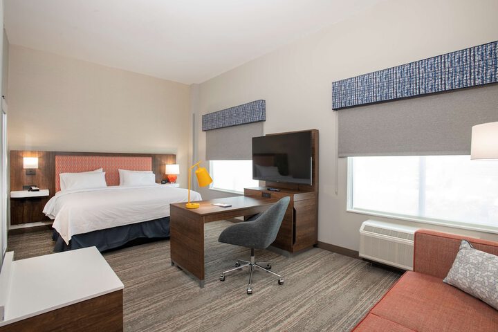 Room 9 of 16