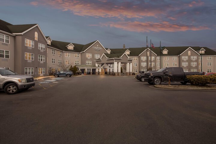 Country Inn & Suites by Radisson Beckley, WV