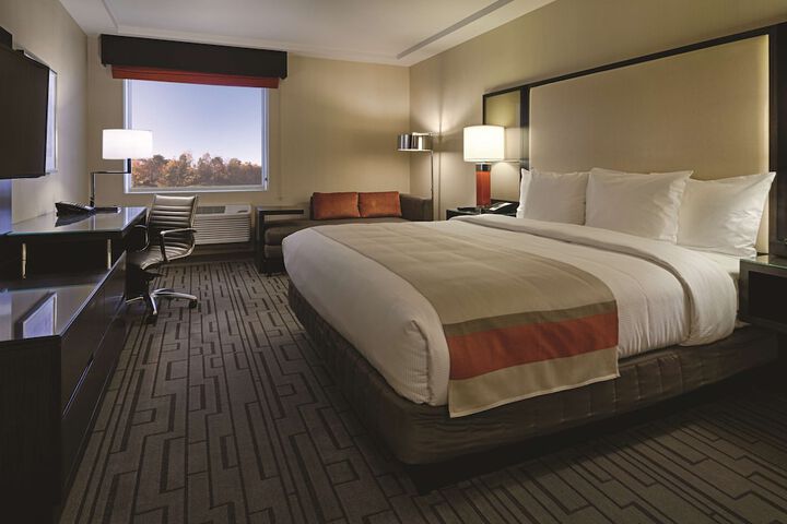 DoubleTree by Hilton Hotel Bristol Connecticut