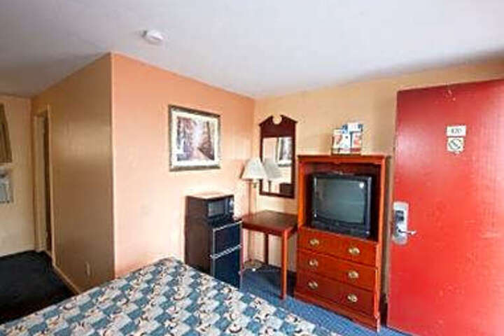 Knights Inn Tonawanda