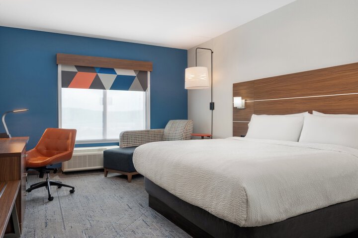 Holiday Inn Express Calhoun South by IHG