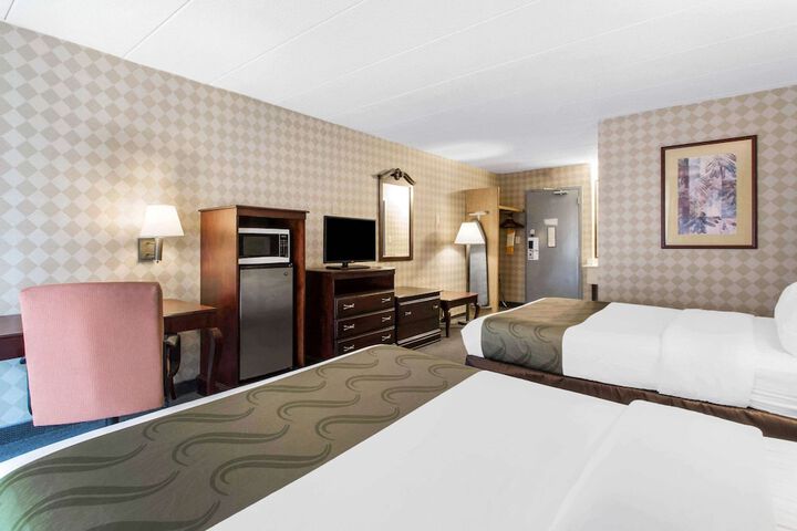 Room 28 of 43