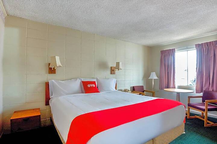 OYO Hotel Mauldin SC South Main Street