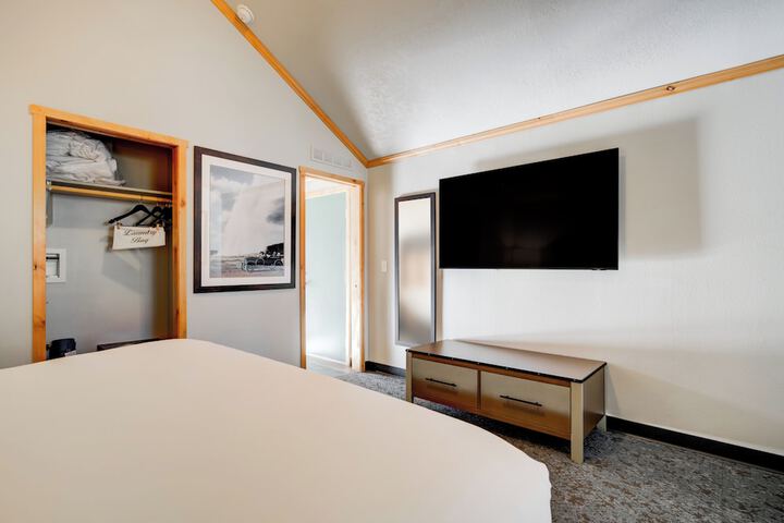 Room 49 of 73